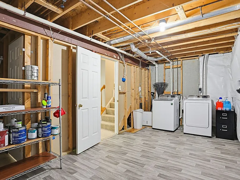 8000 Brightlight Pl — Photo 32