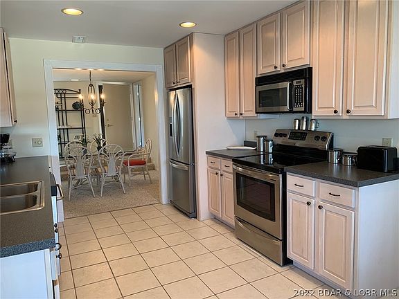 5th image of 362 Waters Edge Dr #32-2B