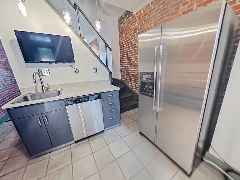4817 Blackberry Way — Photo 3