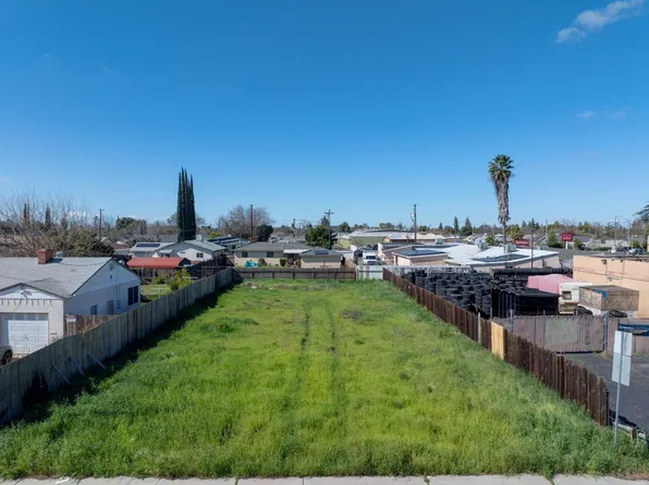 1775 Carol Ave, Merced, CA 95341