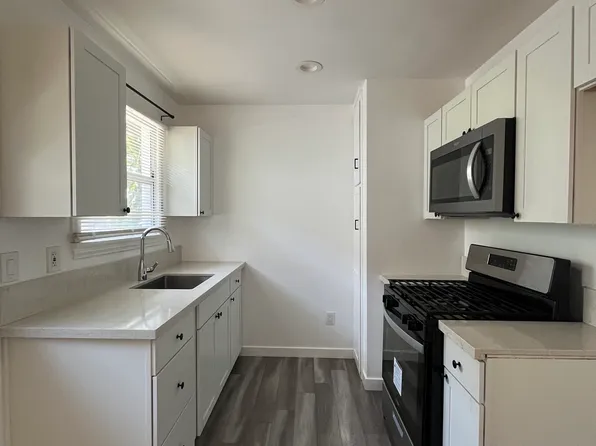 14 E Commonwealth Ave #B, Alhambra, CA 91801