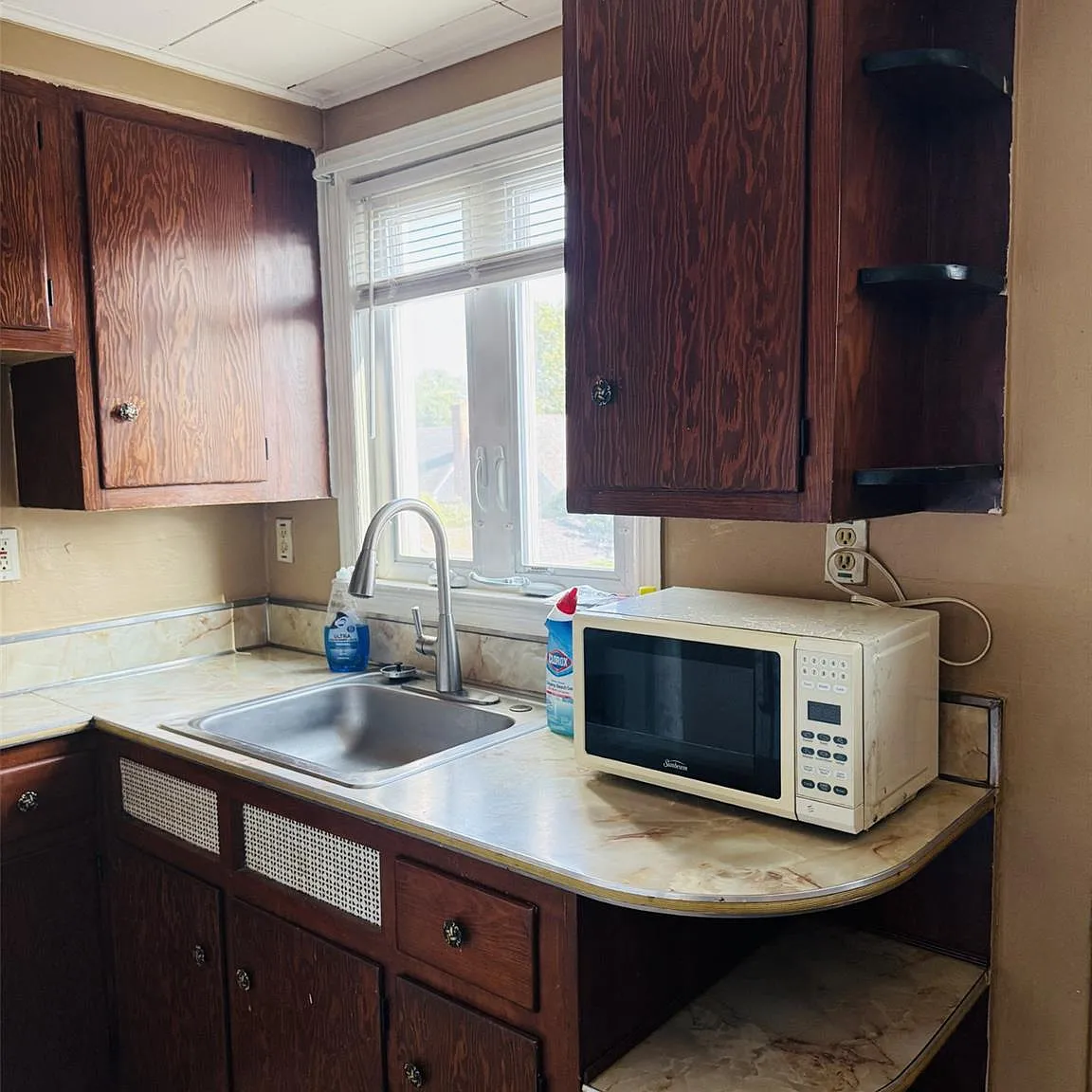 1 bed, 1.0 bath, $2,300 — Photo 4