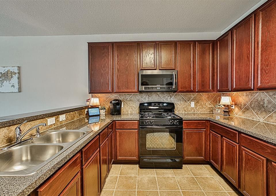 1st image of 11526 Dahlia Dale Dr