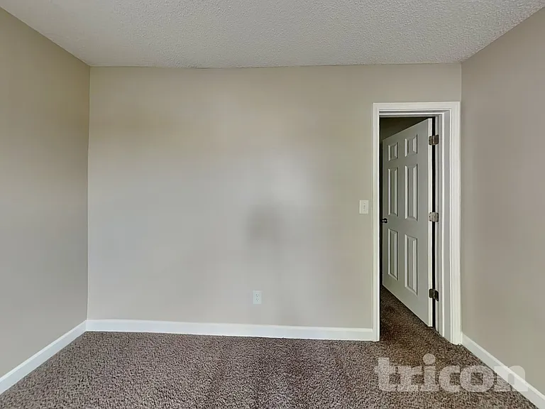 1024 Crowders Woods Dr — Photo 11