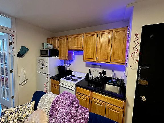 4th image of 65 Saint Marks Pl APT 15
