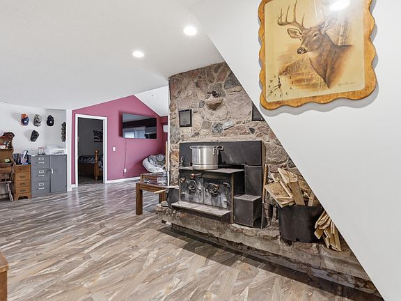 4th image of 21134 Ceasar Dr