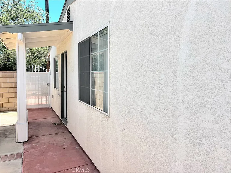 1143 Elizabeth Lake Rd — Photo 56