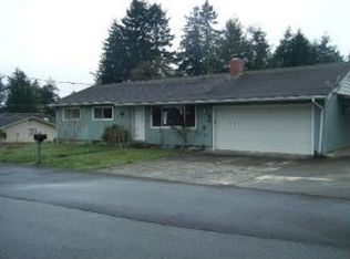 719 4th St, Brookings, OR 97415