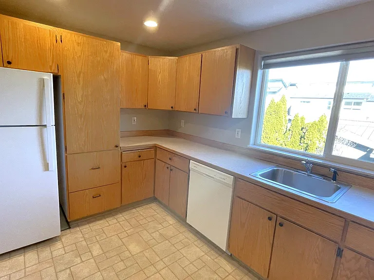12003 SE Oak St #3 — Photo 5