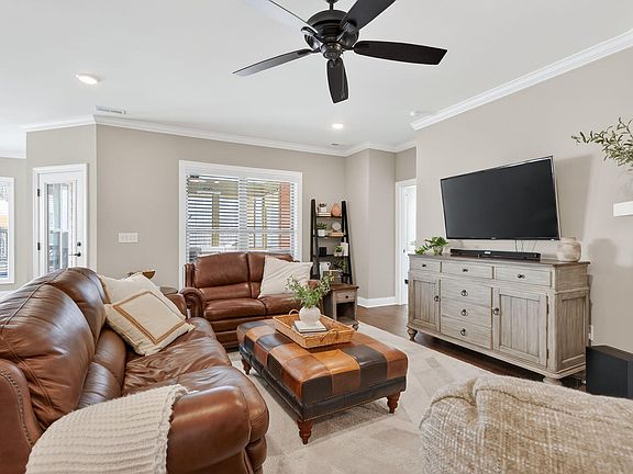 5th image of 3213 High Plains Dr