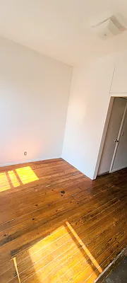 Rented by United Realty Equities | media 11