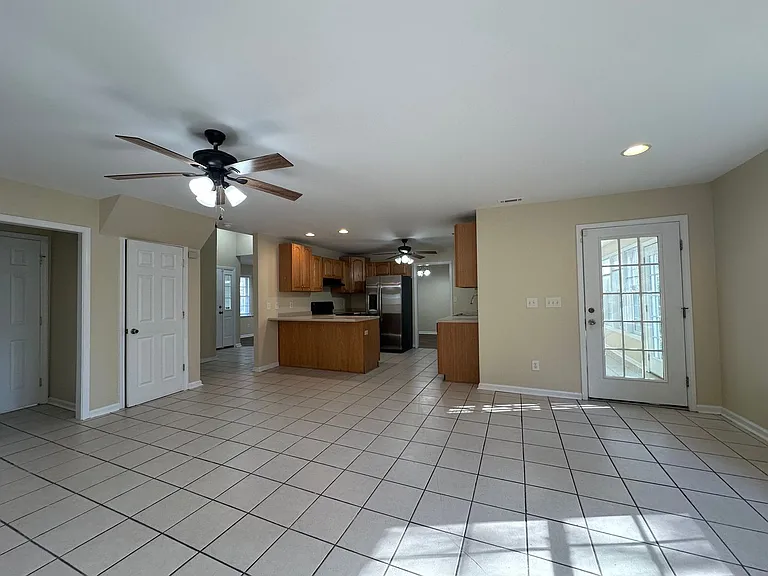 204 Grandford Pl — Photo 11