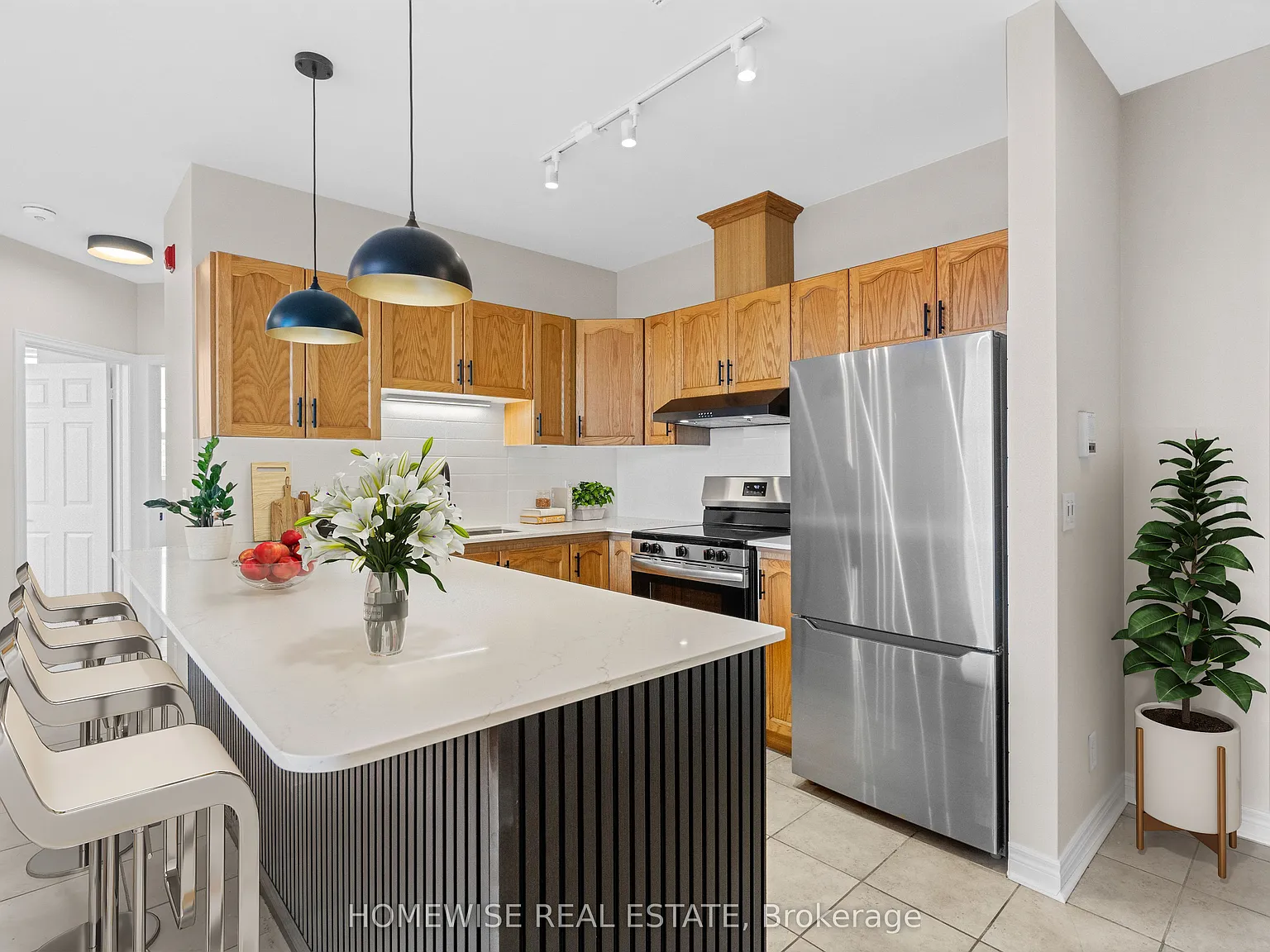 2 bed, $2,595 — Photo 3