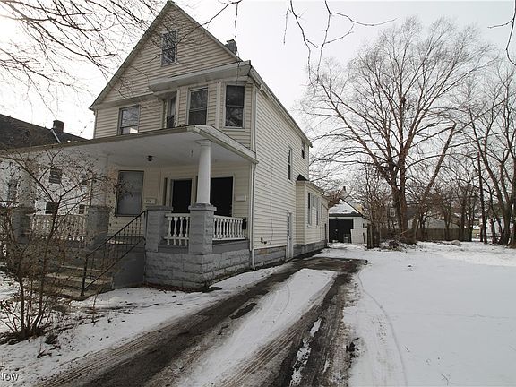 2nd image of 3126 W 82nd St
