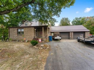 1921 Custer Orangeville Rd, Masury, OH 44438