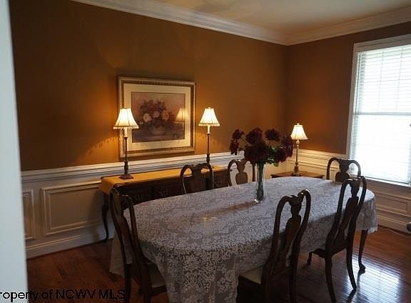 5th image of 7 Berkshire Dr