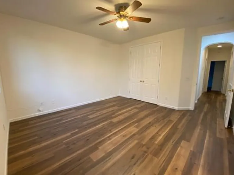 5901 Caddington Way — Photo 12