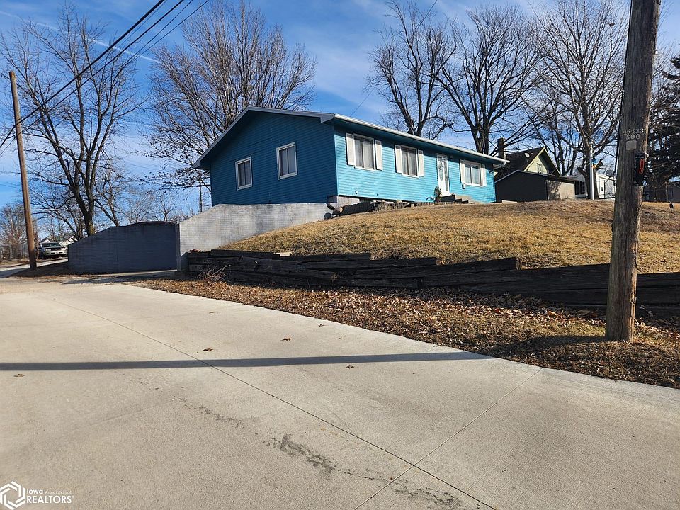 1st image of 213 W Logan St
