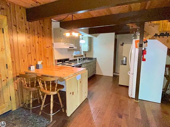 4th image of 29571 Lassen Dr