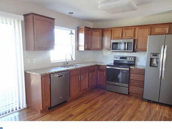 4th image of 187 Willamette Dr