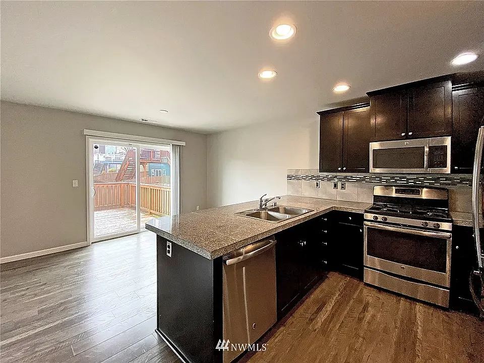 20309 5th Pl W — Photo 4