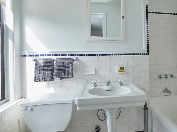 2nd image of 235 W 102nd St APT 12I