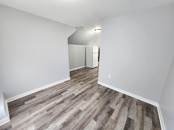 5th image of 3944 Alder St #3