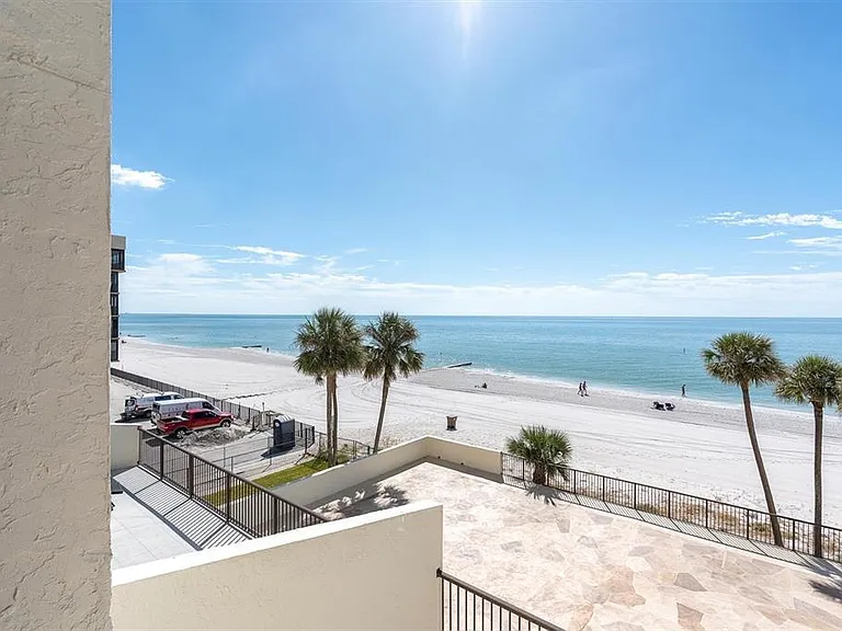 14950 Gulf Blvd #402 — Photo 21