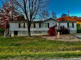 72 Crystal Ln, Bridgeport, WV 26330
