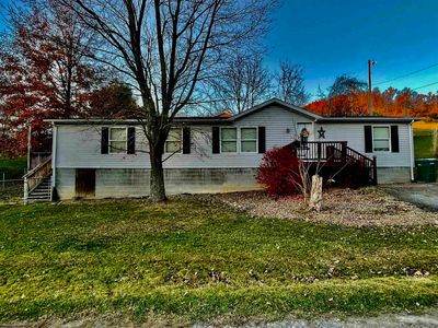 72 Crystal Ln, Bridgeport, WV, 26330