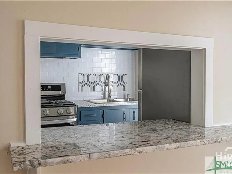 218 W Anderson St #UPPER — Photo 10