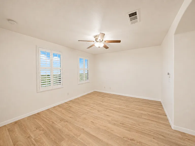 312 Bishop Dr — Photo 24