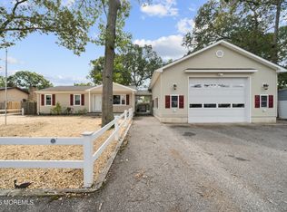 303 Chestnut Dr, Lanoka Harbor, NJ 08734