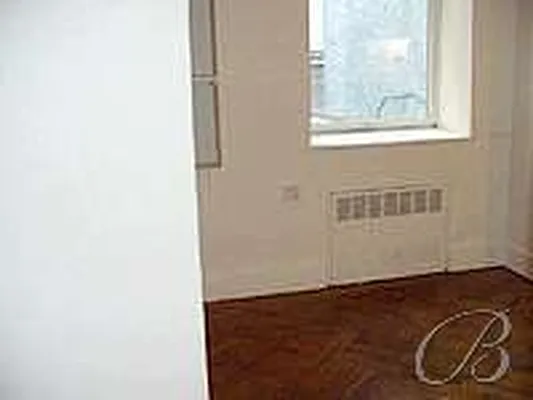 Rented by Bellmarc Realty | media 6