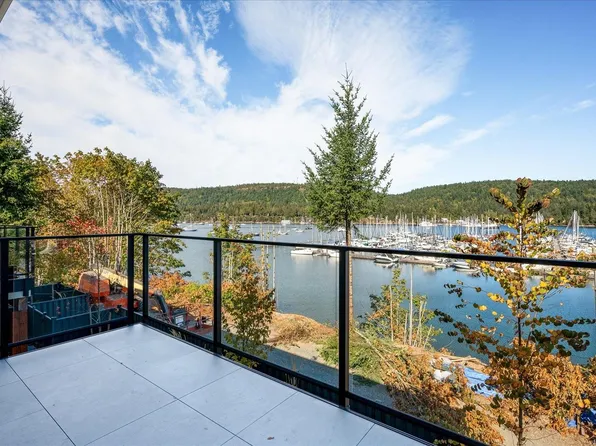 152 Marina View Dr #7, Ladysmith, BC V9G 1K4