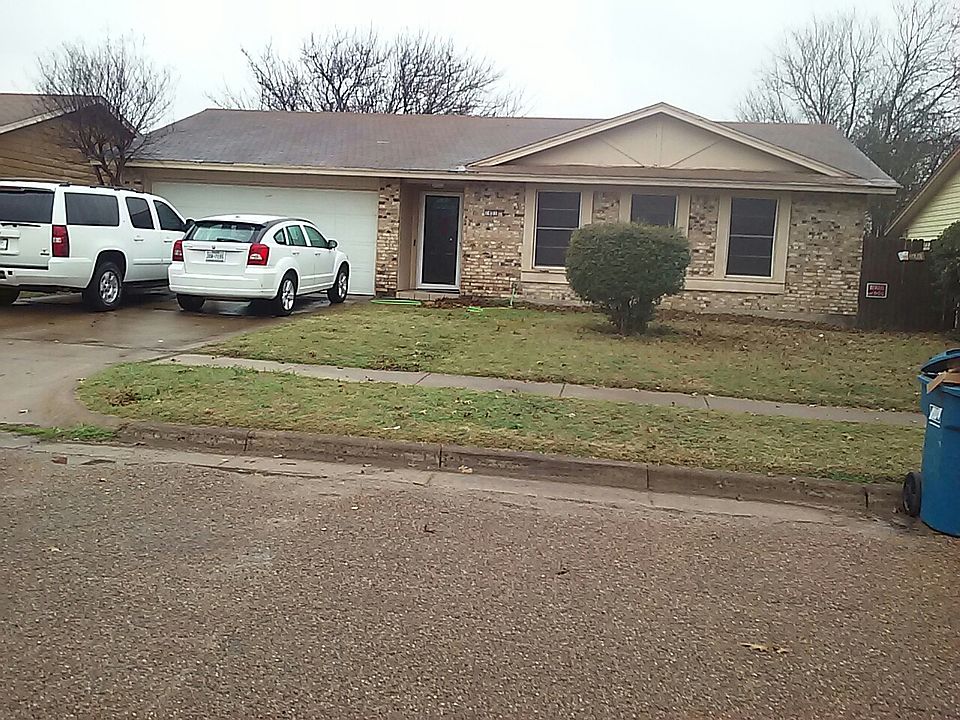1st image of 1401 Oak Creek Dr
