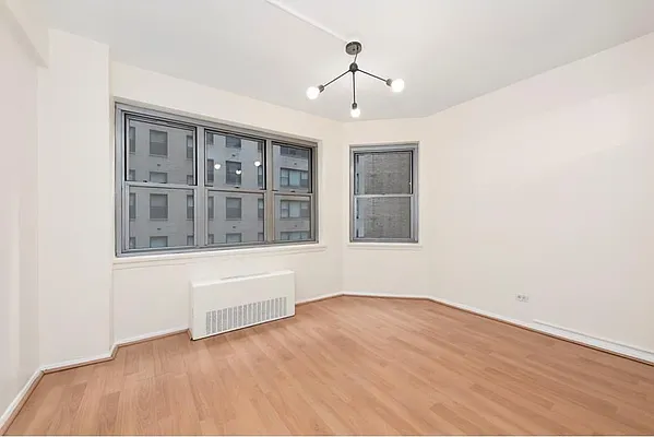 Sold by Prevu Real Estate, LLC | media 11