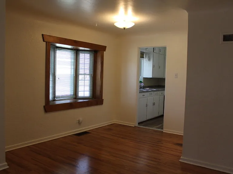 1110 Grape St — Photo 4