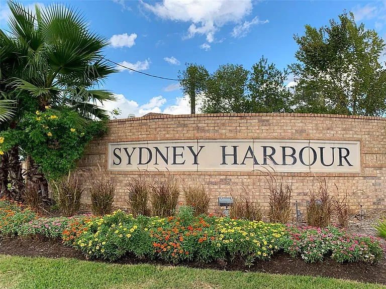 18006 Dunoon Bay Point Ct — Photo 1