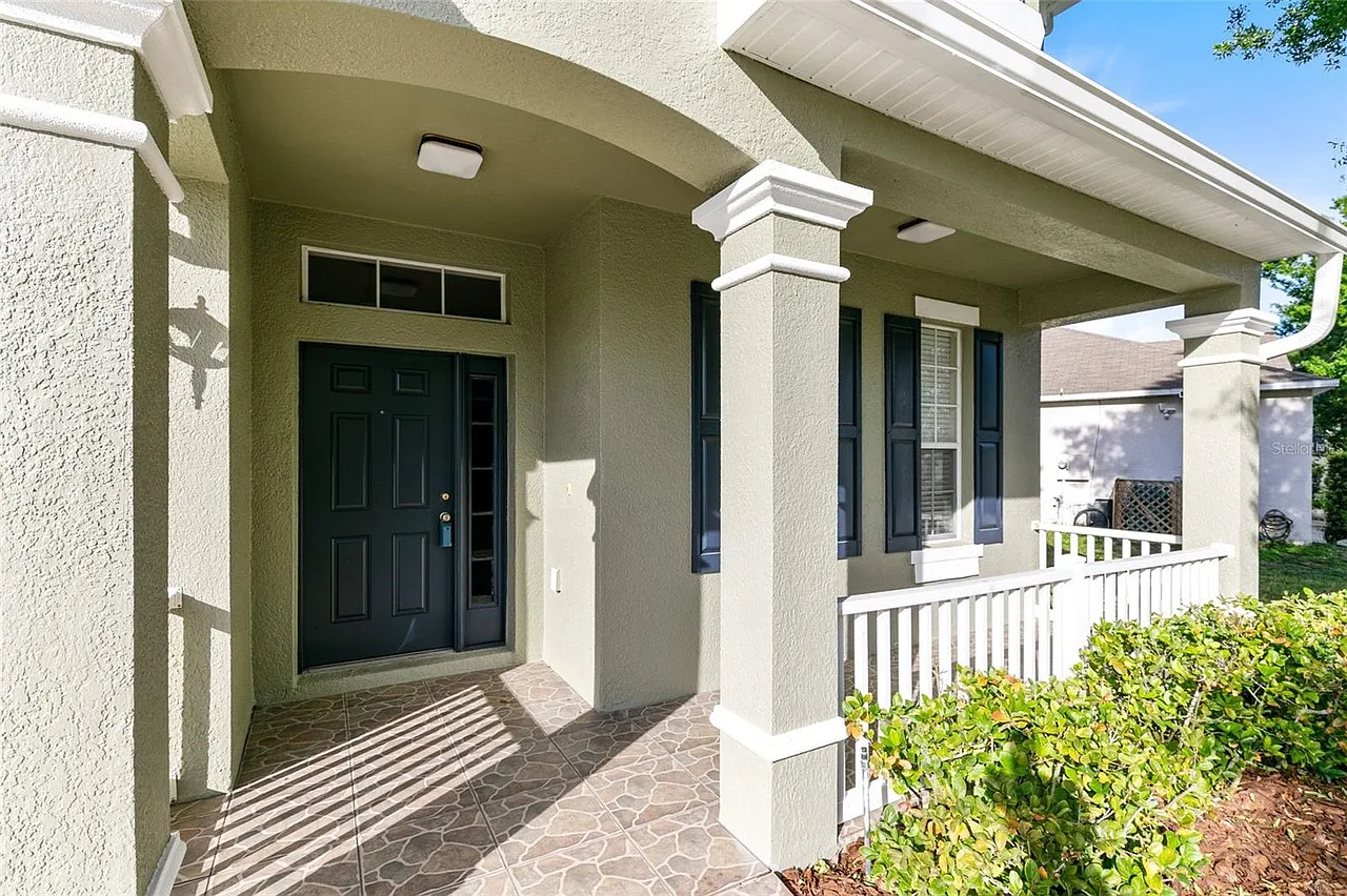 5 bed, 2750 sqft, $3,400 — Photo 2