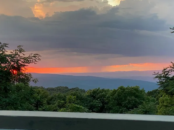 25 Stonewall Ct, Wintergreen Resort, VA 22967