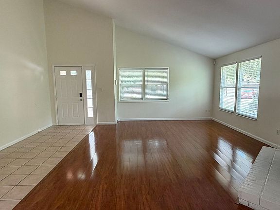 3rd image of 7386 Spring Villas Cir