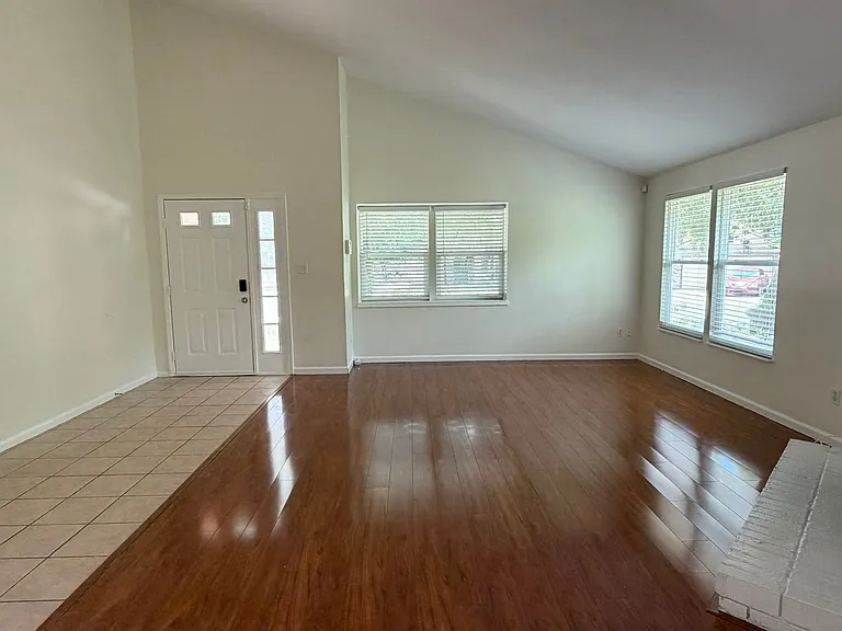 7386 Spring Villas Cir — Photo 3