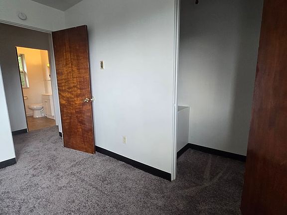 3rd image of 305 Aqua Ct #2