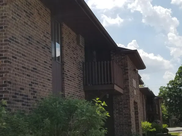 927 Churchill St #6EAST, Waupaca, WI 54981