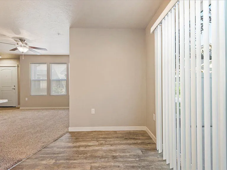 Cimarron Townhomes — Photo 16