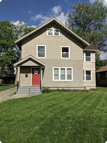 659 33rd St Photo 1