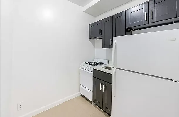 Rented by REAL New York | media 12