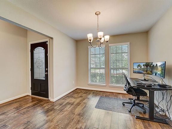 2nd image of 4814 La Piedra Lane