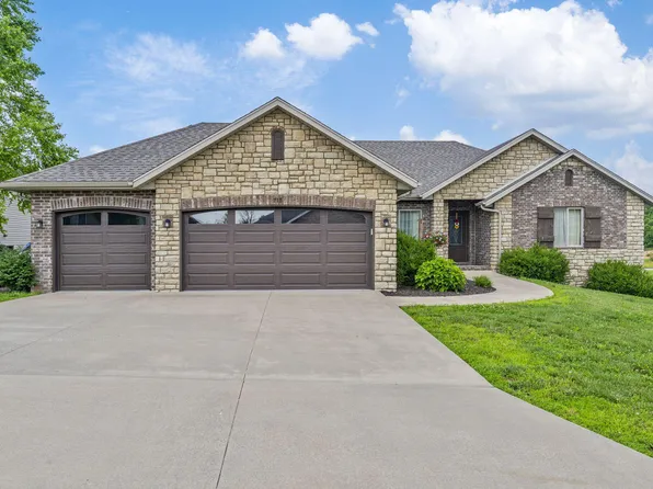 715 Oak Terrace Drive, Nixa, MO 65714